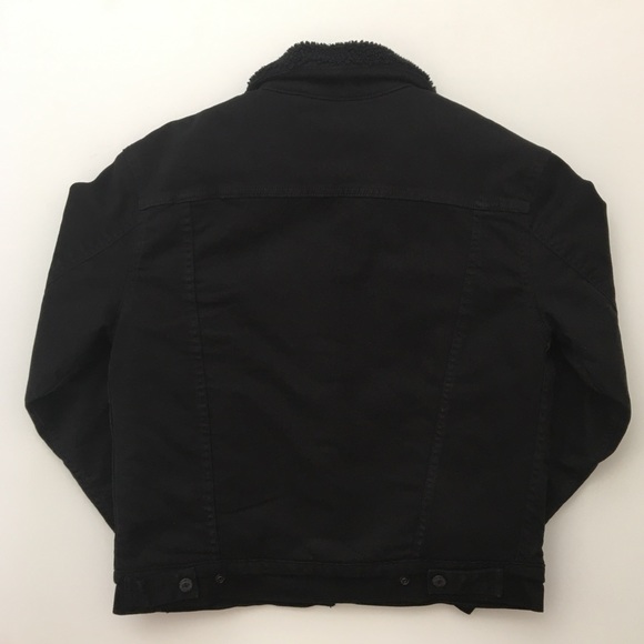 Levis Original Sherpa Trucker Jacket - Picture 4 of 7